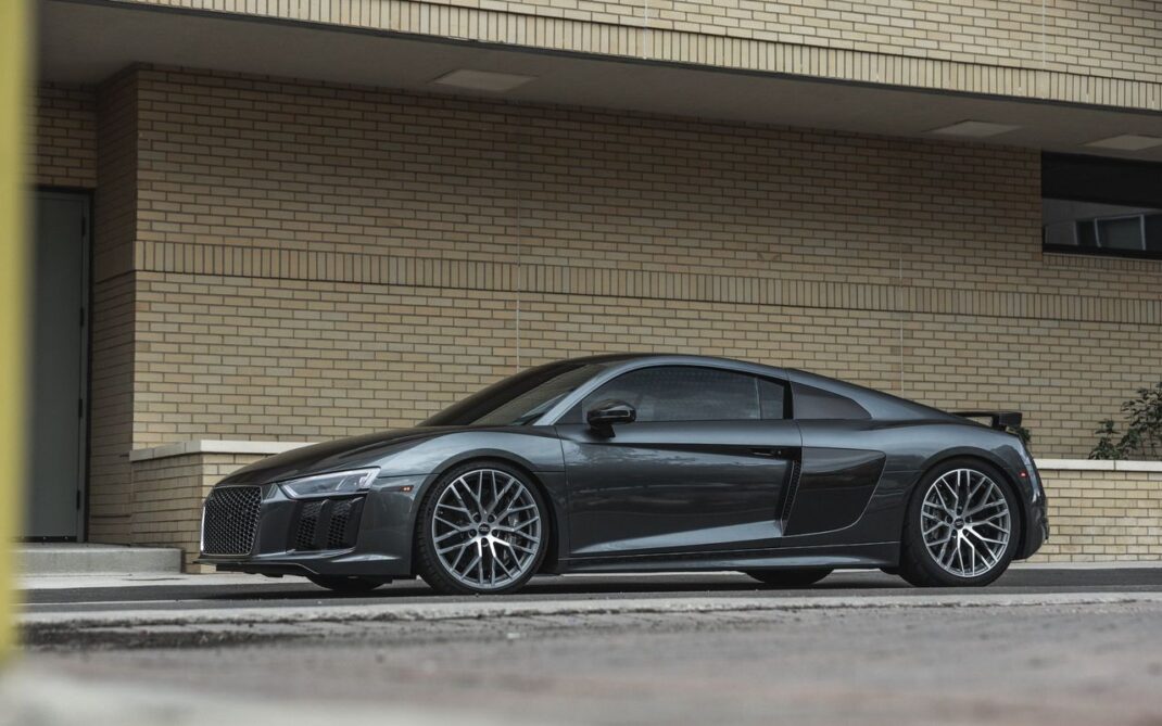 2017 Audi R8 - Image 31