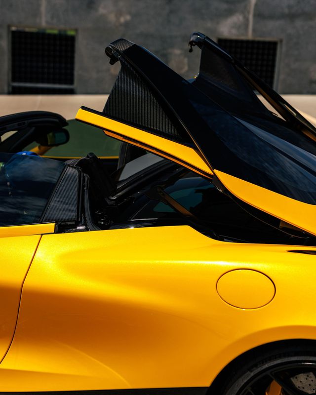 2020 McLaren 720S Spider - Image 10