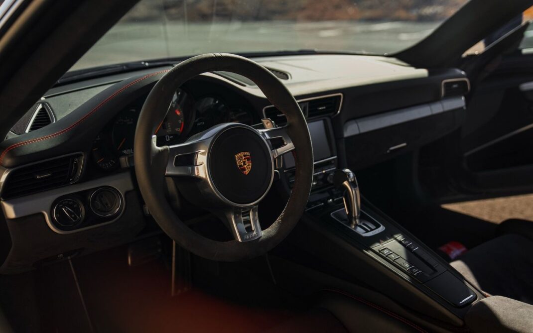 2015 Porsche 911 - Image 5