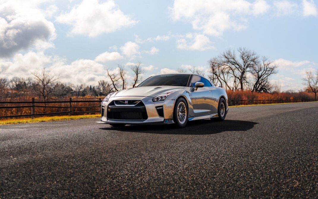 2020 Nissan GT-R - Image 2