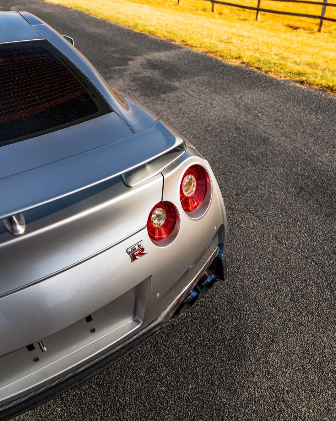 2020 Nissan GT-R - Image 18