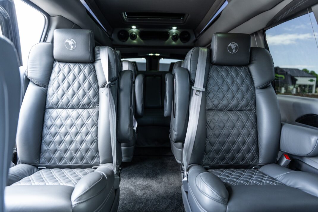 2025 GMC Savana - Image 39