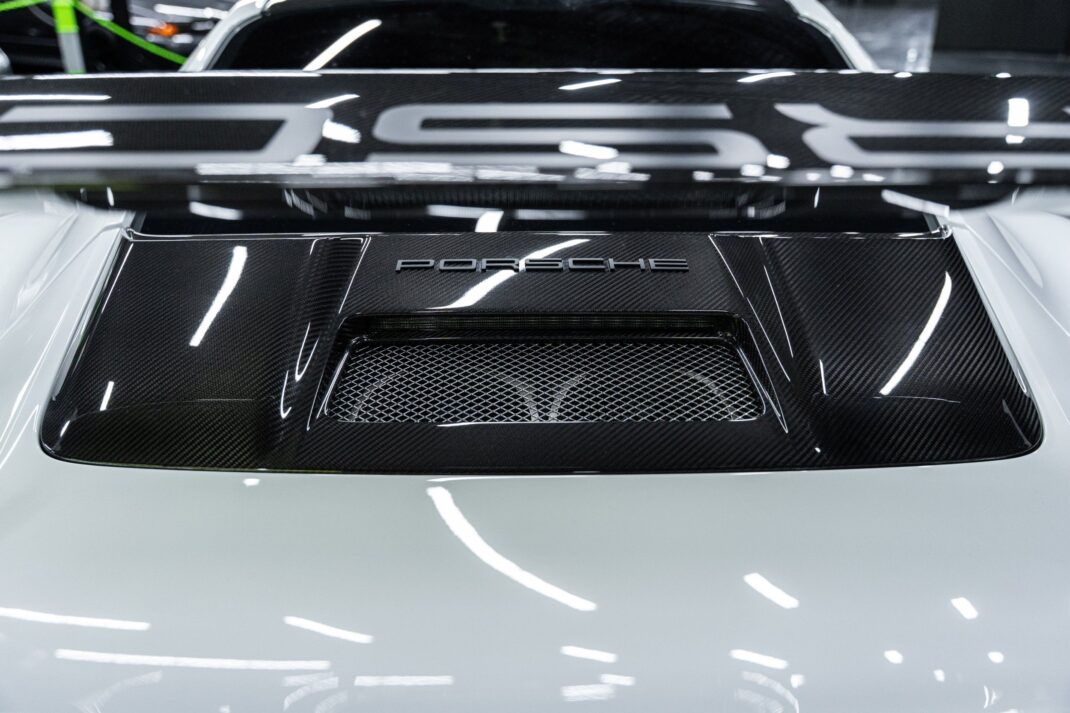 2018 Porsche 911 - Image 13