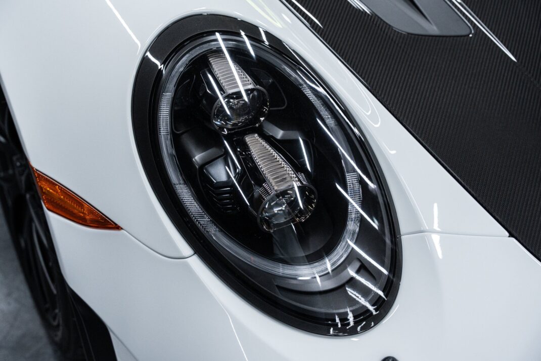 2018 Porsche 911 - Image 42