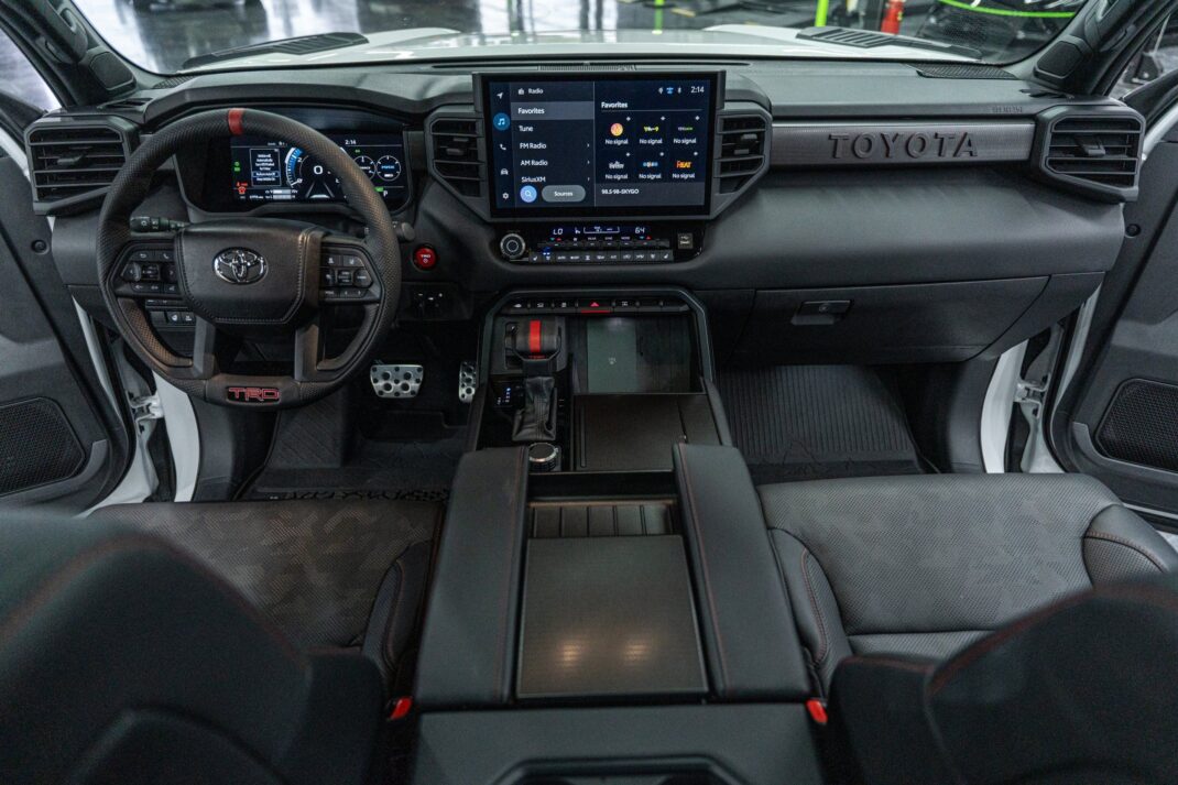 2025 Toyota Sequoia - Image 38