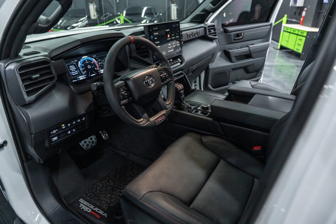 2025 Toyota Sequoia - Image 22