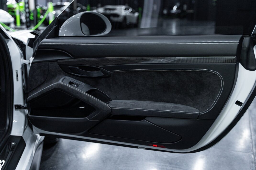 2018 Porsche 911 - Image 64