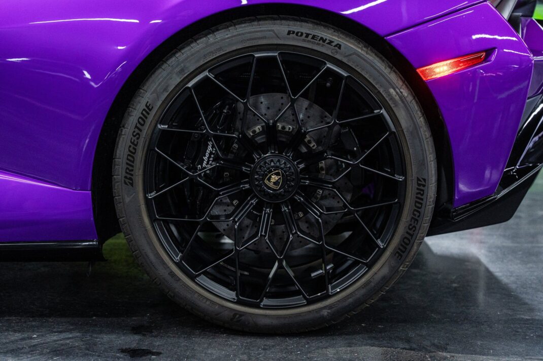 2023 Lamborghini Huracan - Image 11