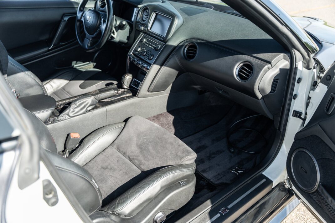 2013 Nissan GT-R - Image 29