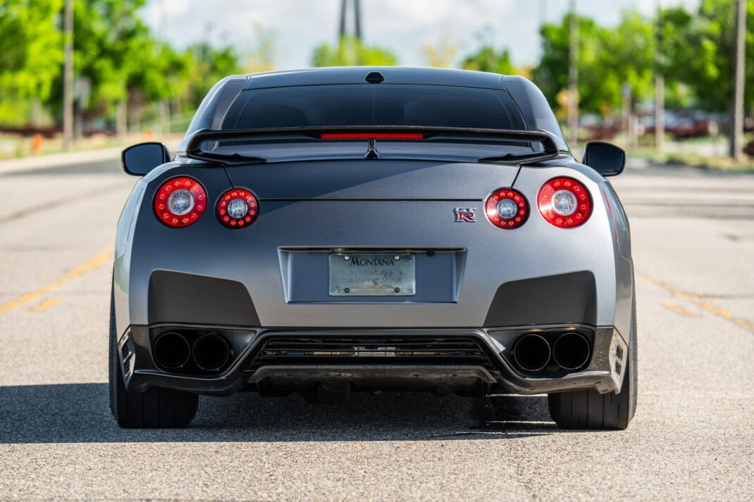 2013 Nissan GT-R - Image 8