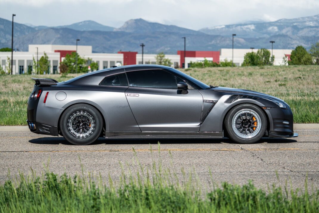 2013 Nissan GT-R - Image 2