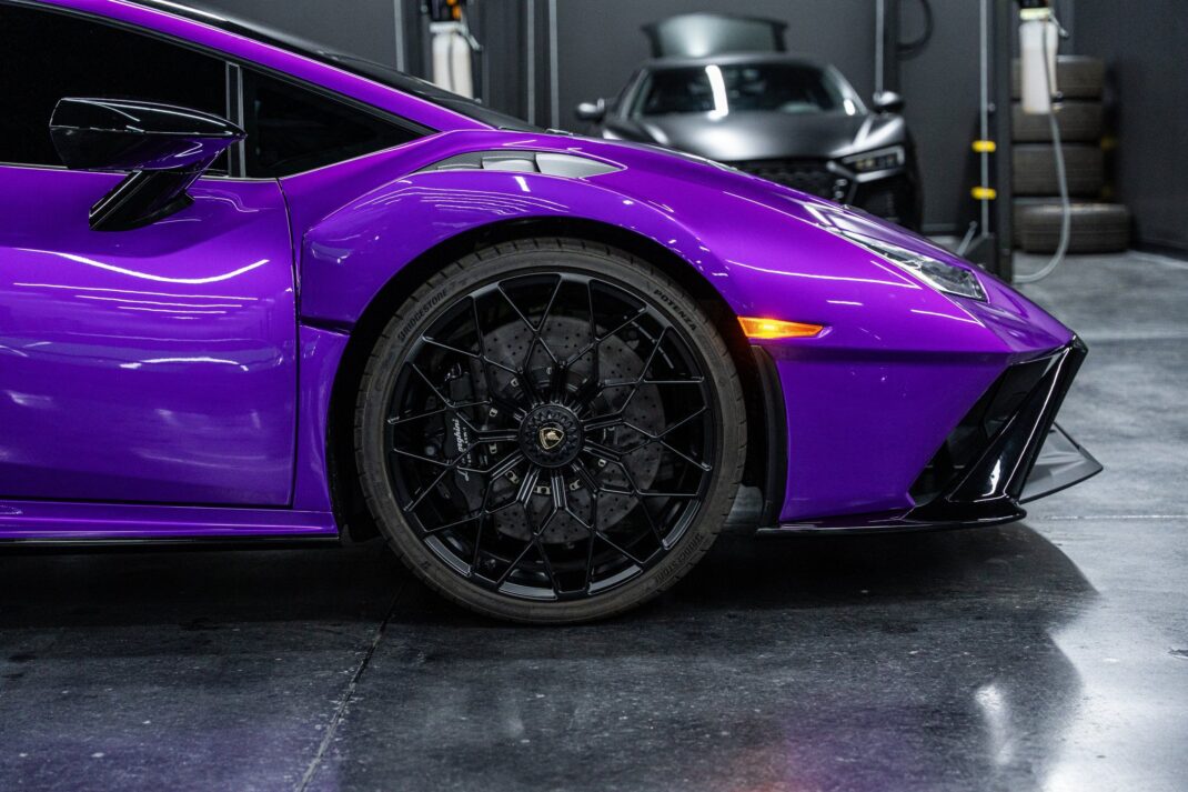 2023 Lamborghini Huracan - Image 2