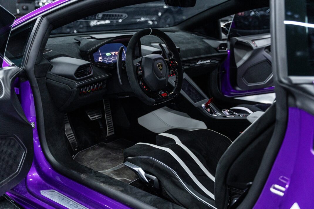 2023 Lamborghini Huracan - Image 22