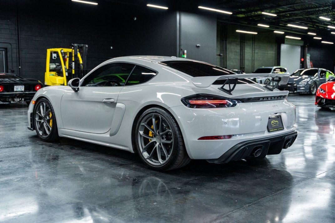 2022 Porsche 718 Cayman - Image 10