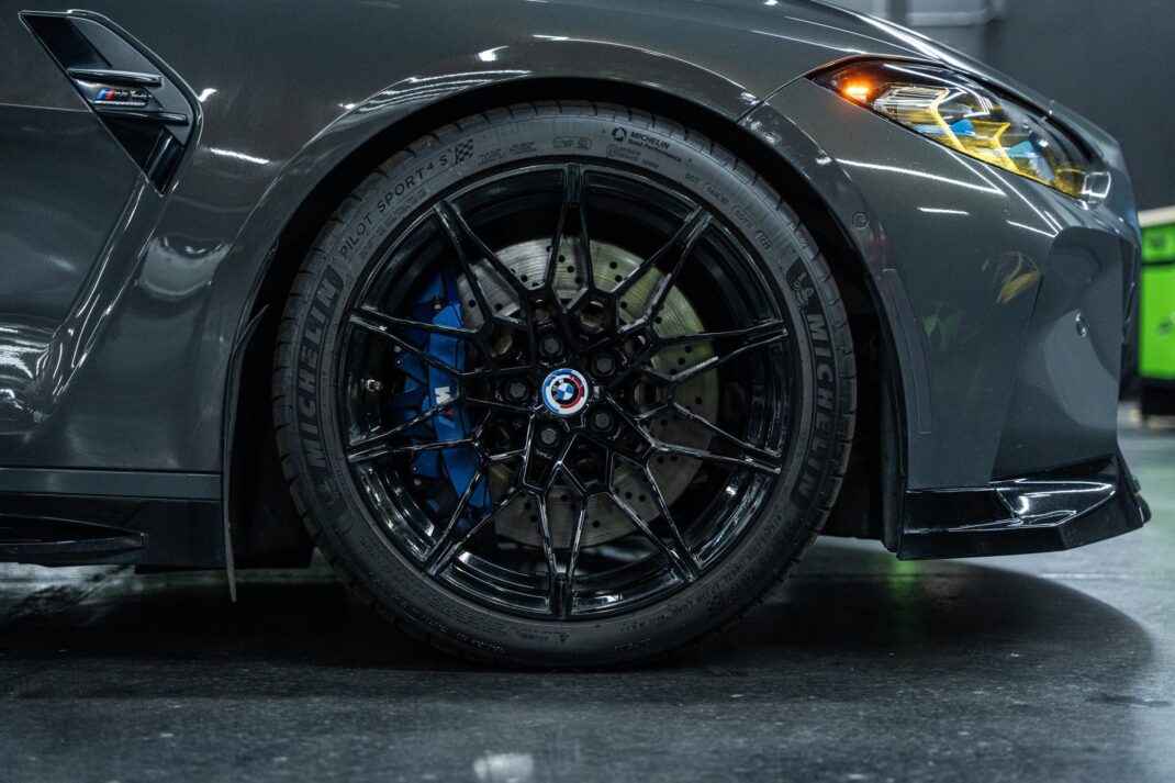 2023 BMW M4 - Image 3
