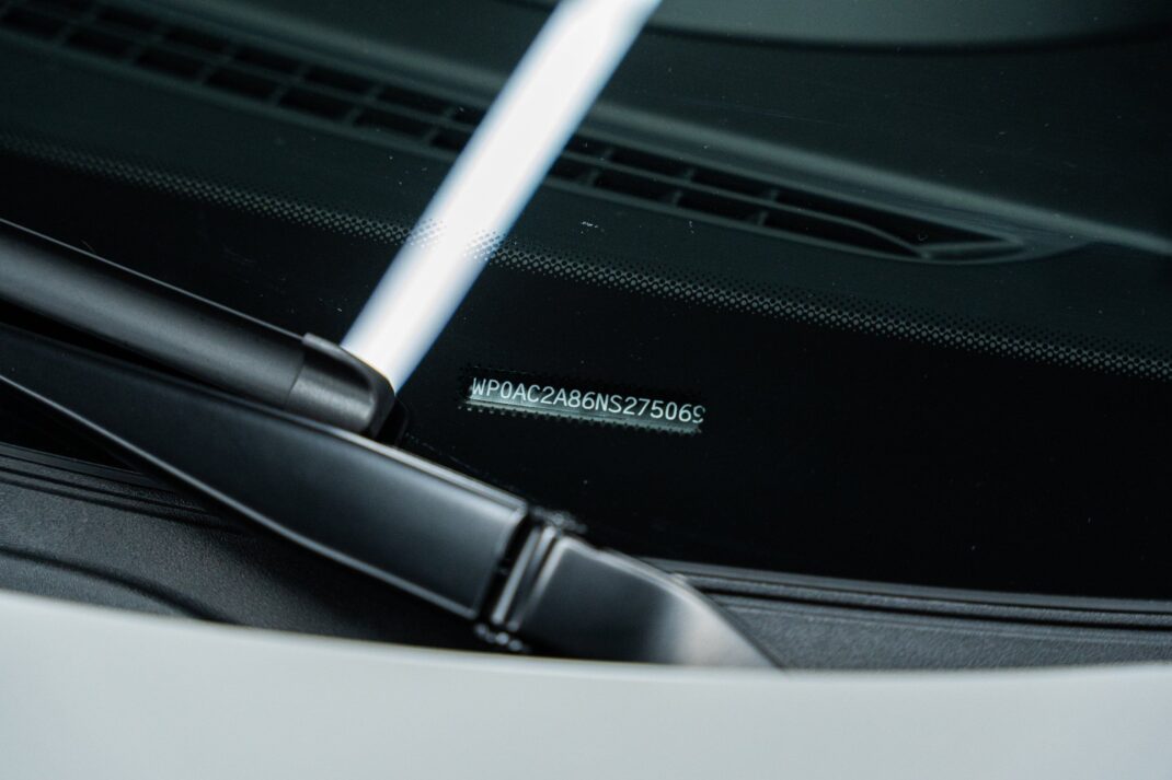 2022 Porsche 718 Cayman - Image 20
