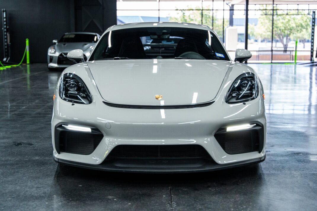 2022 Porsche 718 Cayman - Image 17