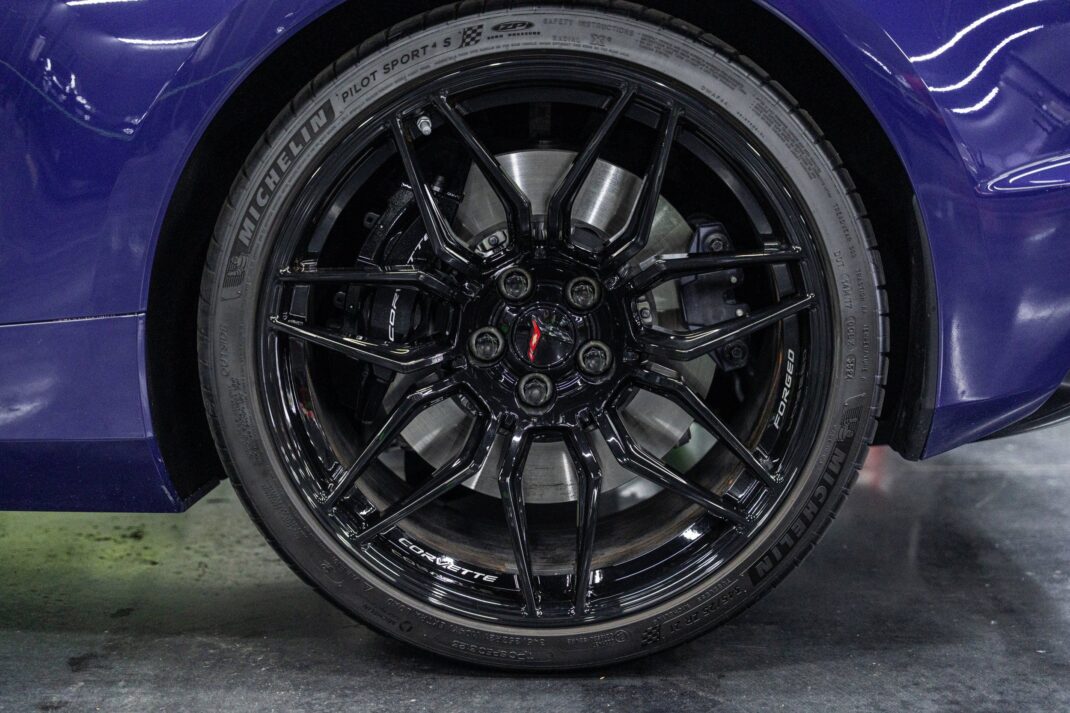 2025 Chevrolet Corvette - Image 11
