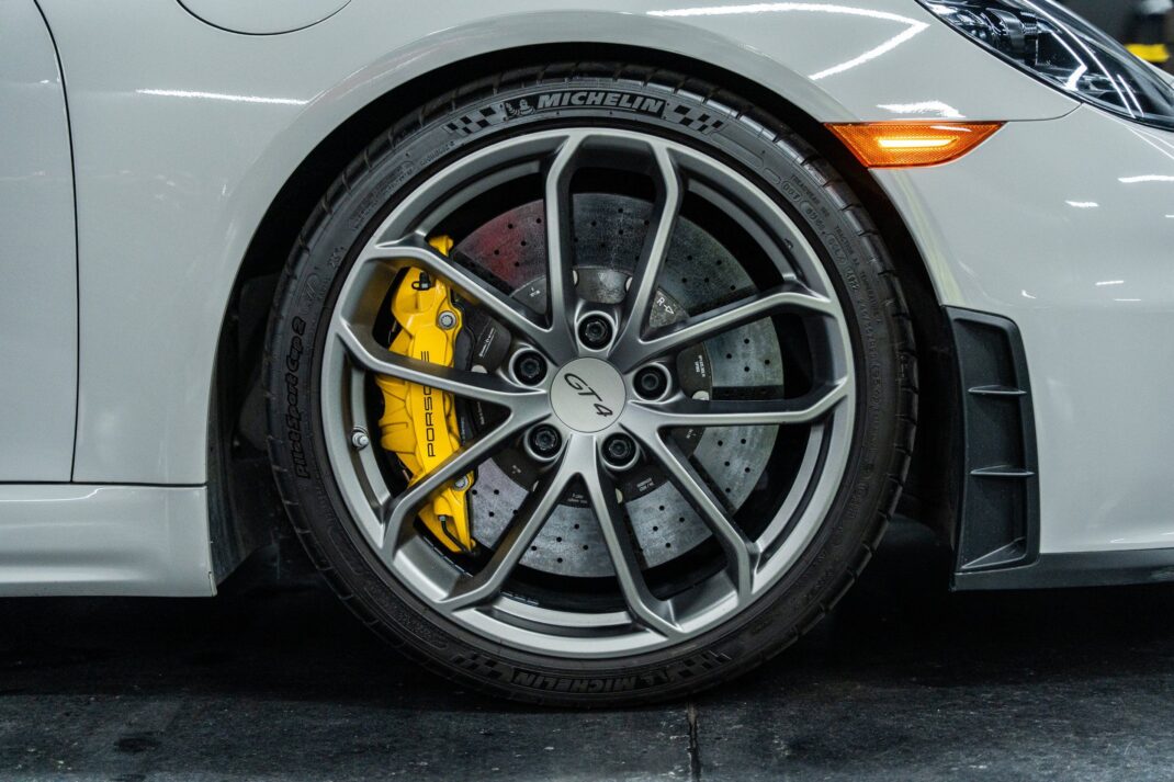 2022 Porsche 718 Cayman - Image 3