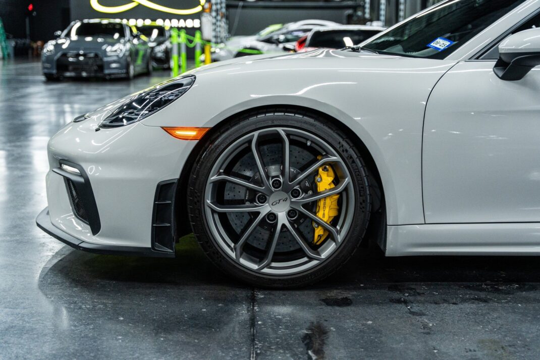2022 Porsche 718 Cayman - Image 14