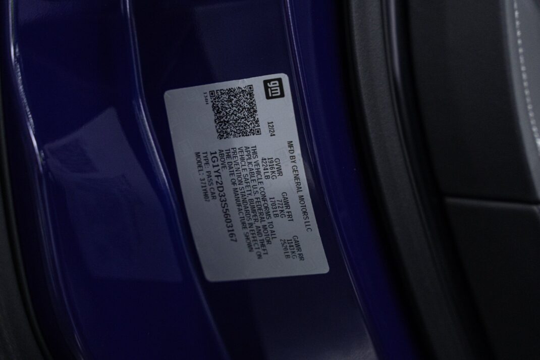 2025 Chevrolet Corvette - Image 27