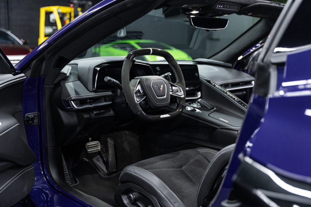 2025 Chevrolet Corvette - Image 37