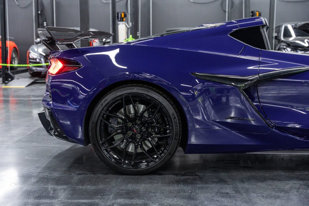 2025 Chevrolet Corvette - Image 5