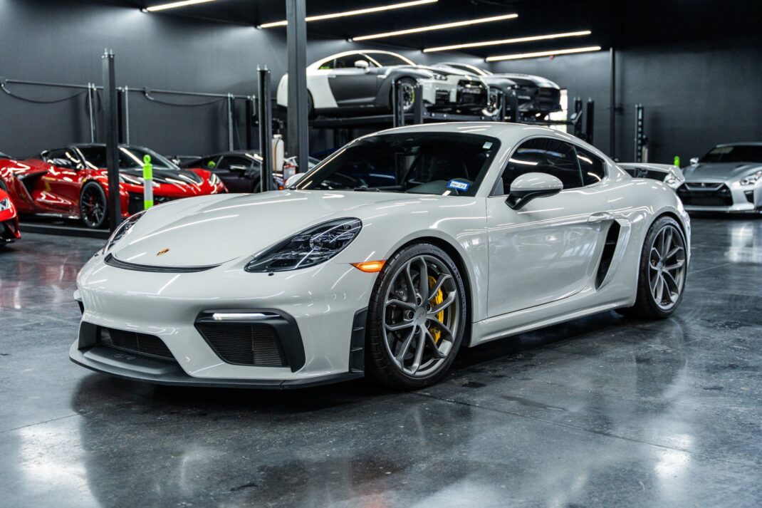 2022 Porsche 718 Cayman - Image 16