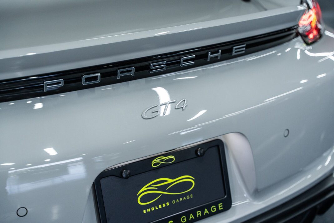 2022 Porsche 718 Cayman - Image 9