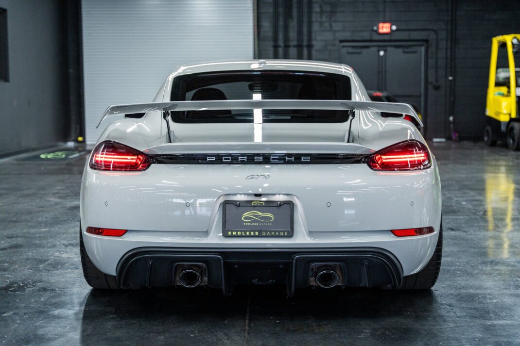 2022 Porsche 718 Cayman - Image 8