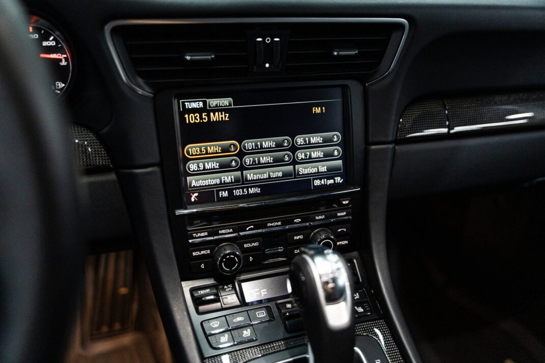 2014 Porsche 911 - Image 34
