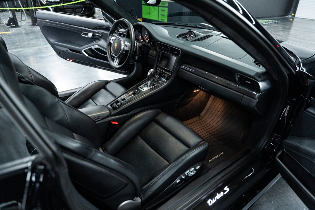 2014 Porsche 911 - Image 40