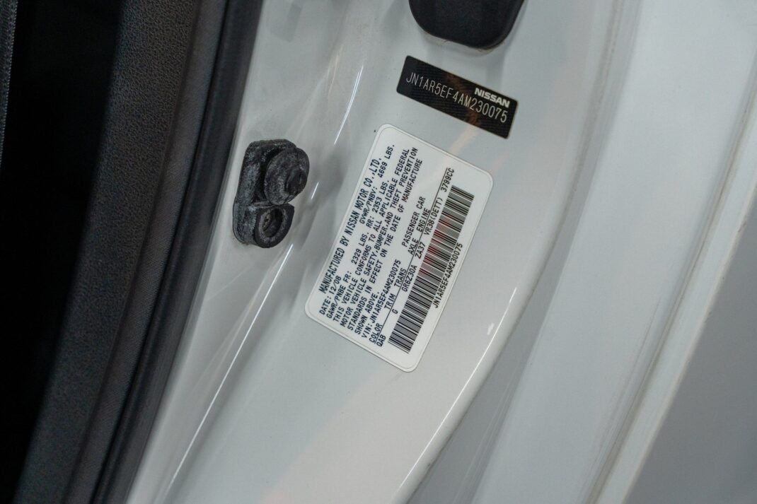 2010 Nissan GT-R - Image 21