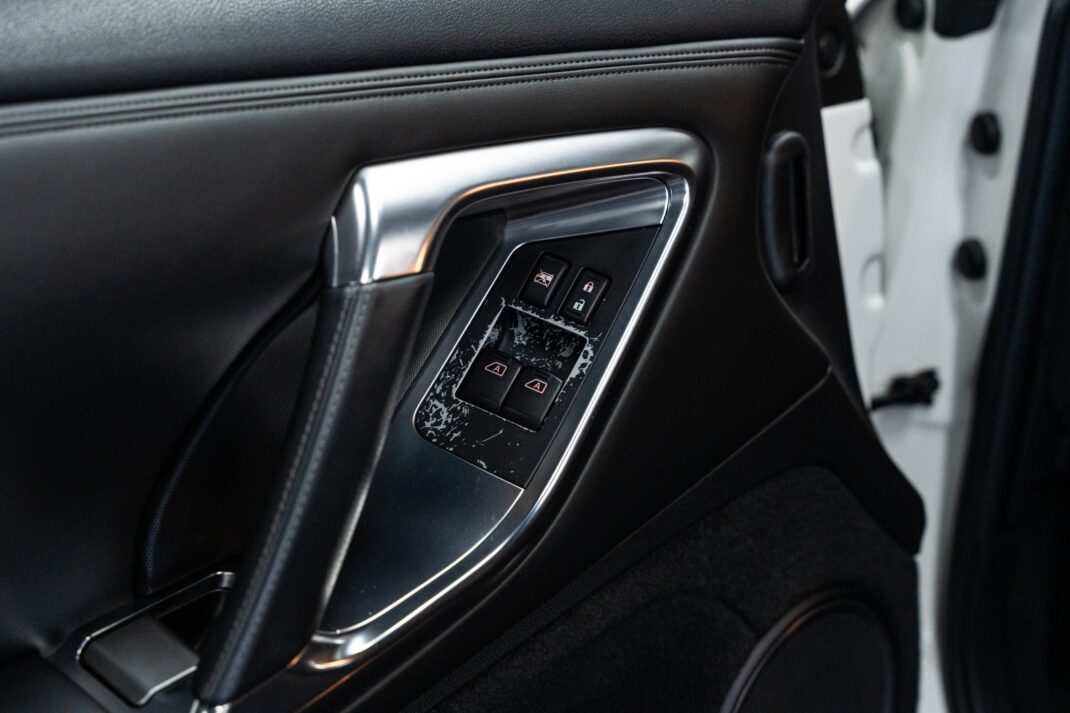 2010 Nissan GT-R - Image 23