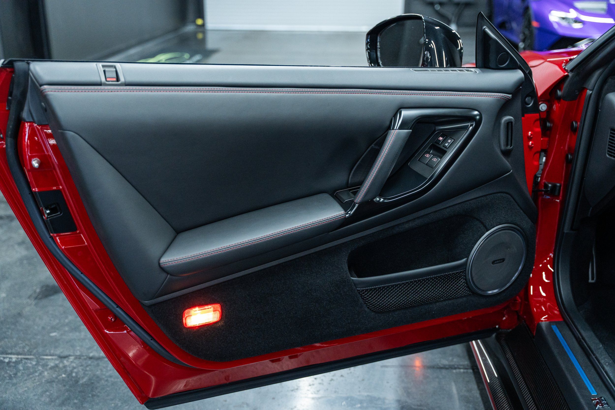 2024 Nissan GT-R - Image 30