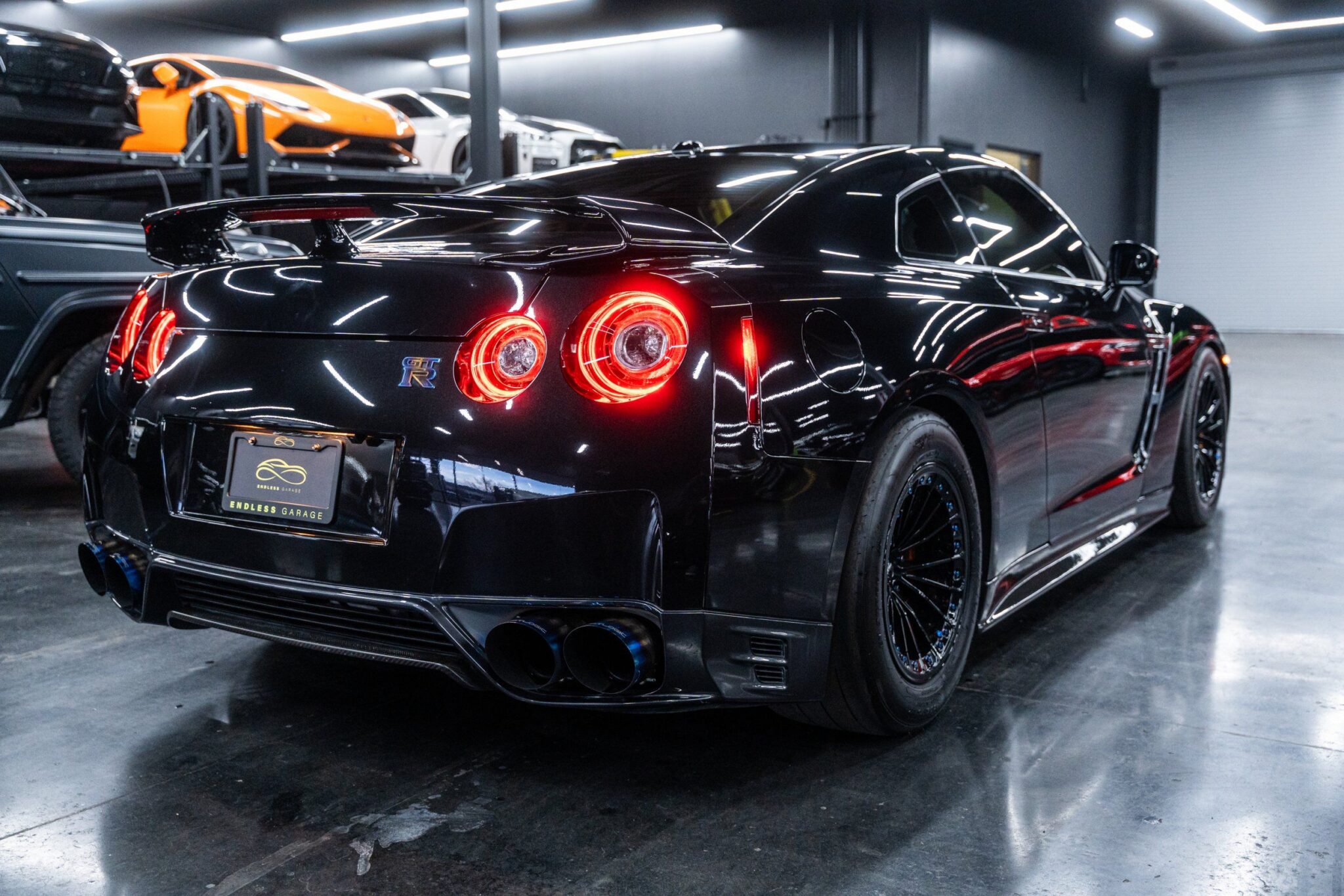 2014 Nissan GT-R - Image 5