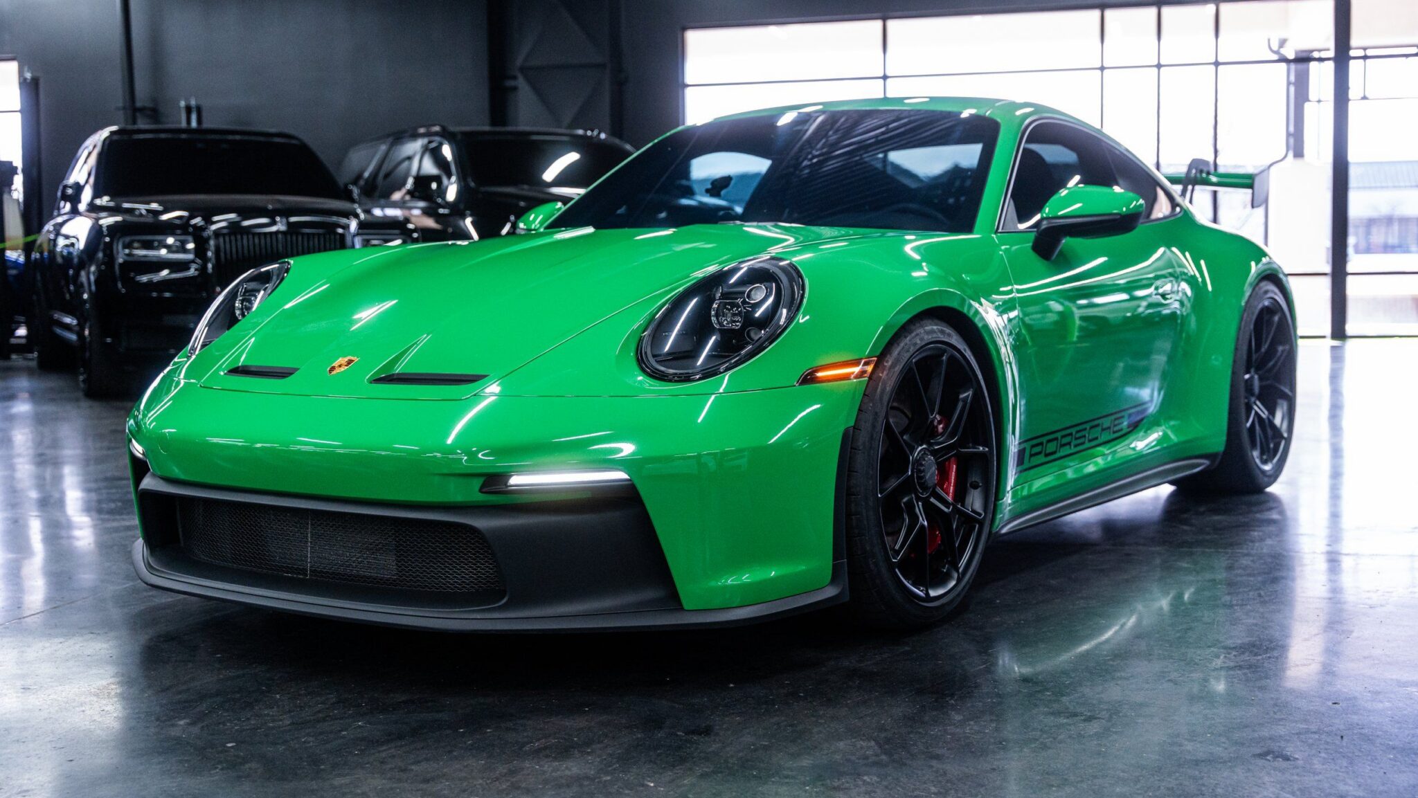 2022 Porsche 911 - Image 13