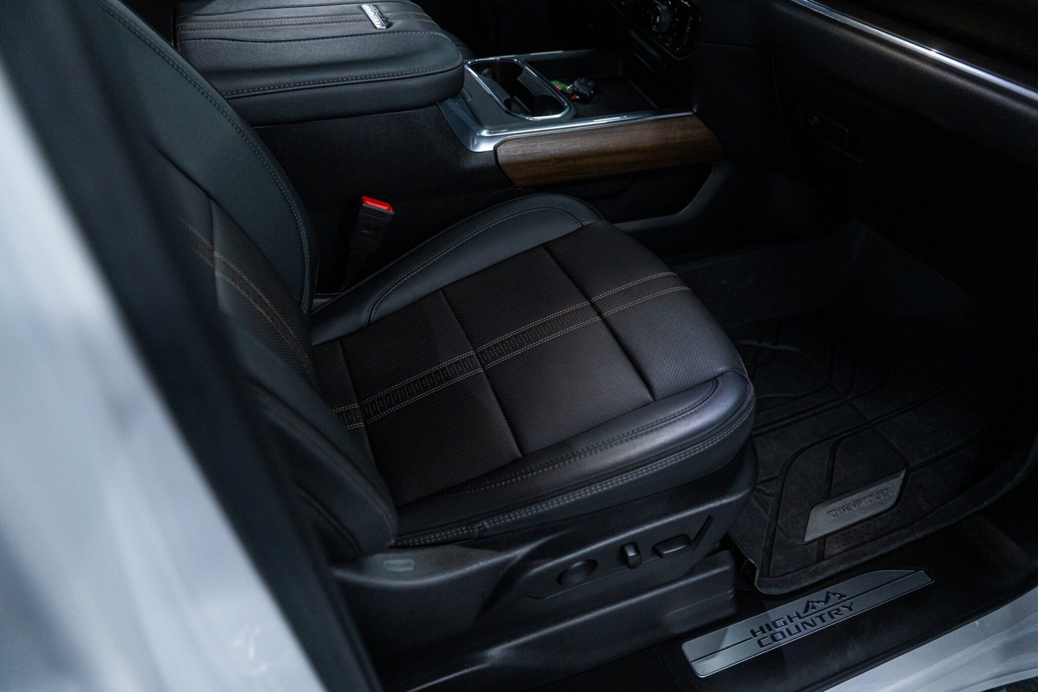 2024 Chevrolet Silverado 3500HD - Image 38