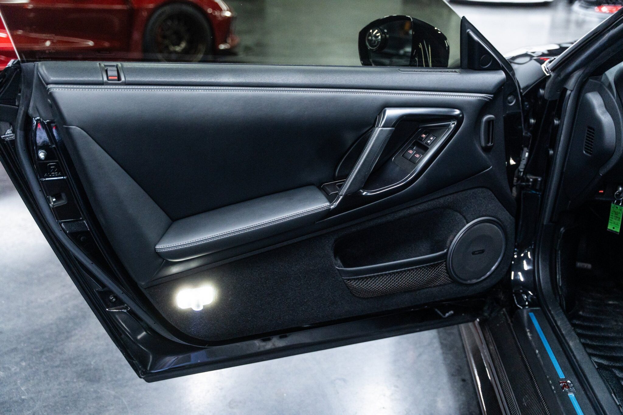 2014 Nissan GT-R - Image 32