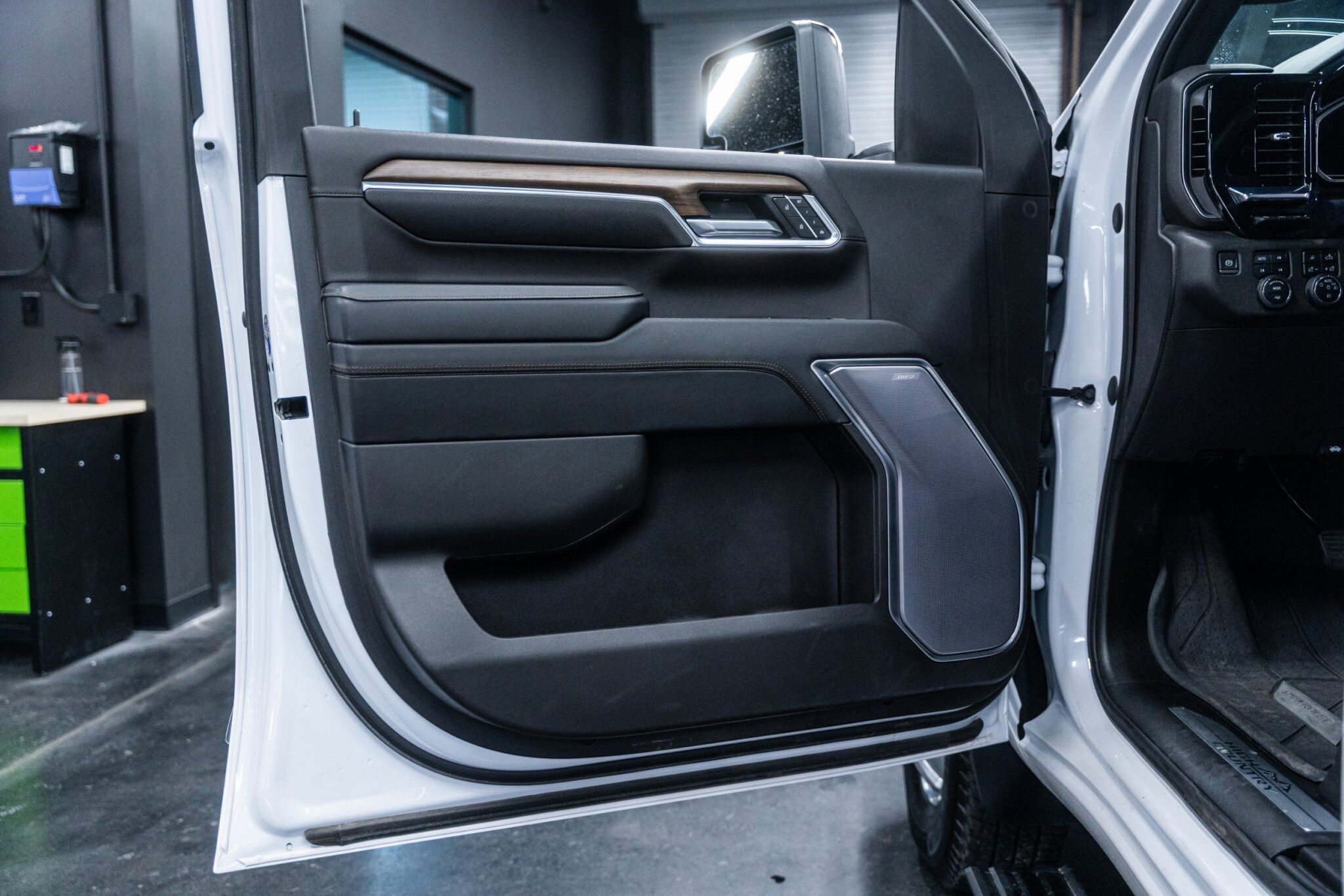 2024 Chevrolet Silverado 3500HD - Image 19