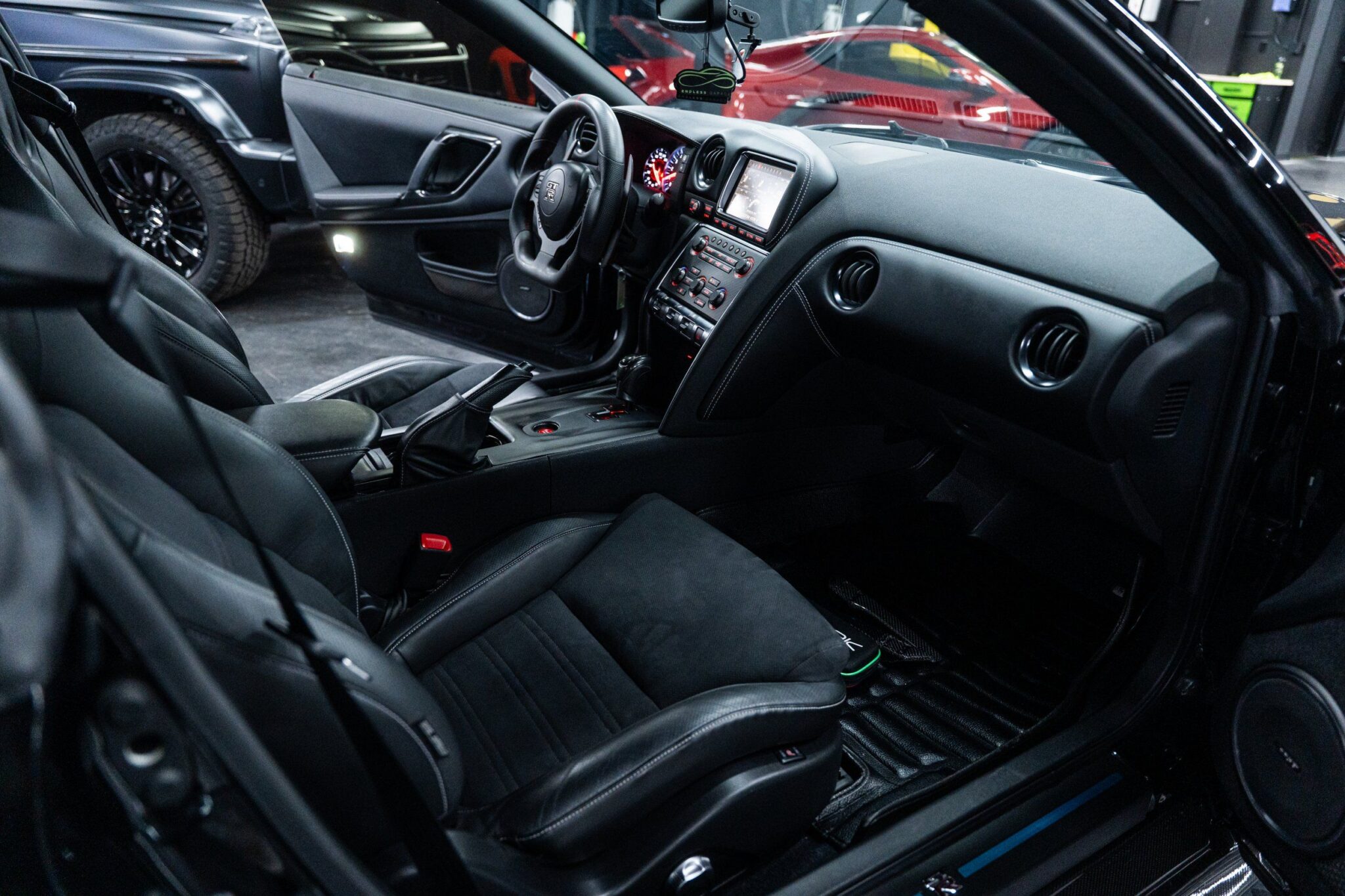 2014 Nissan GT-R - Image 43