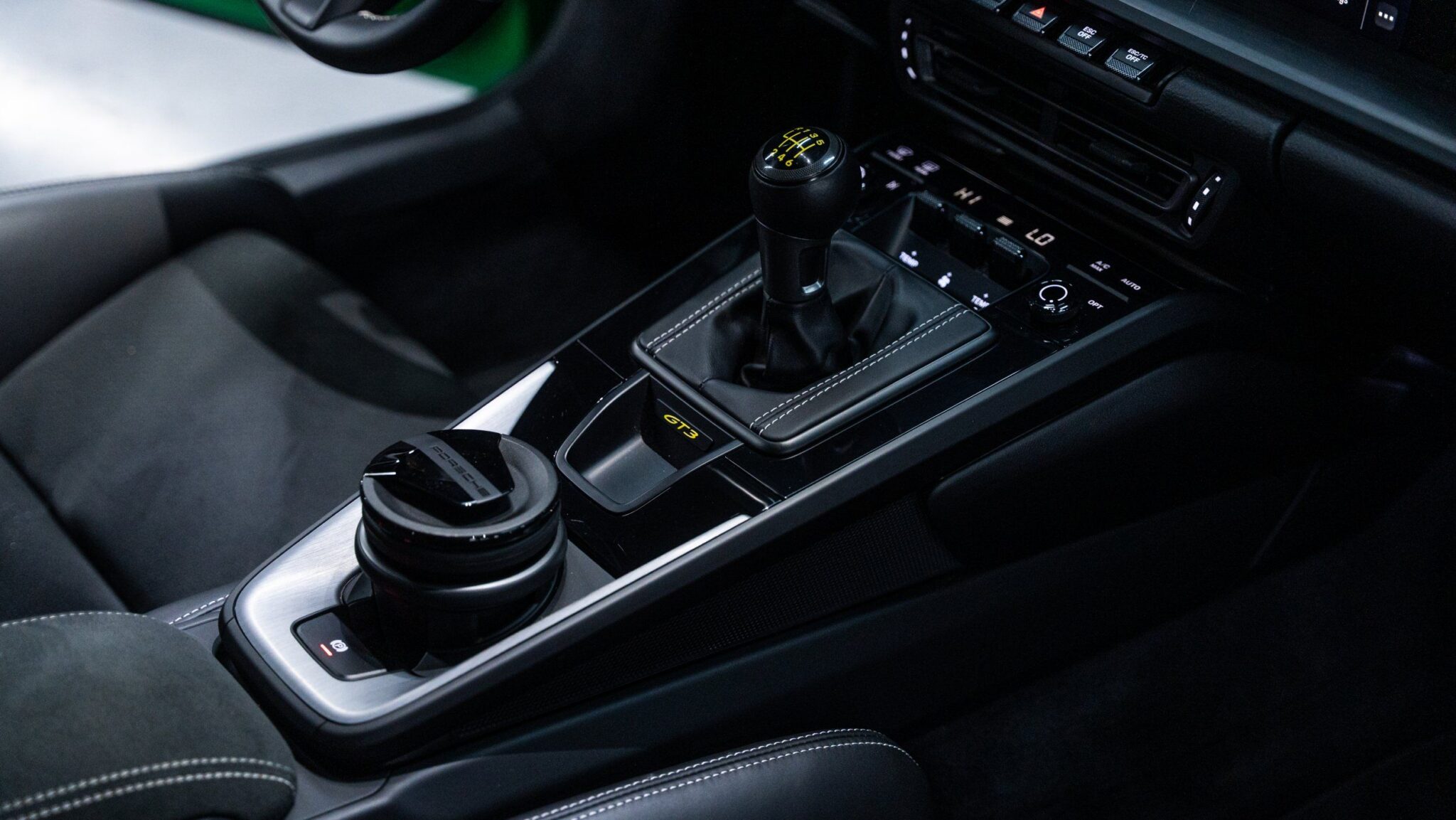 2022 Porsche 911 - Image 36