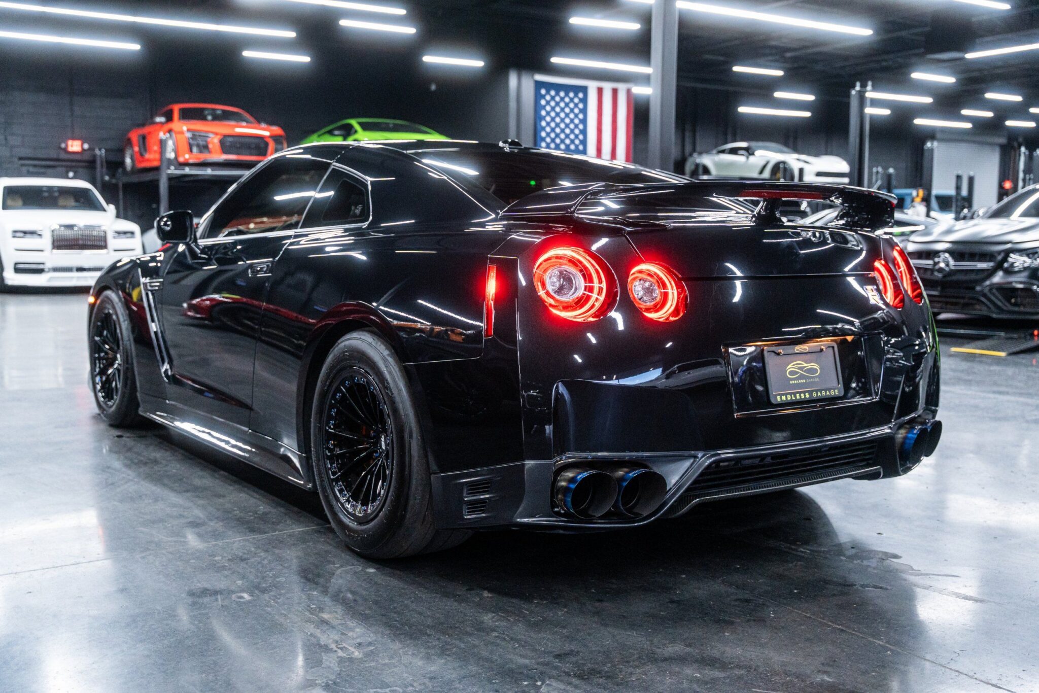 2014 Nissan GT-R - Image 9
