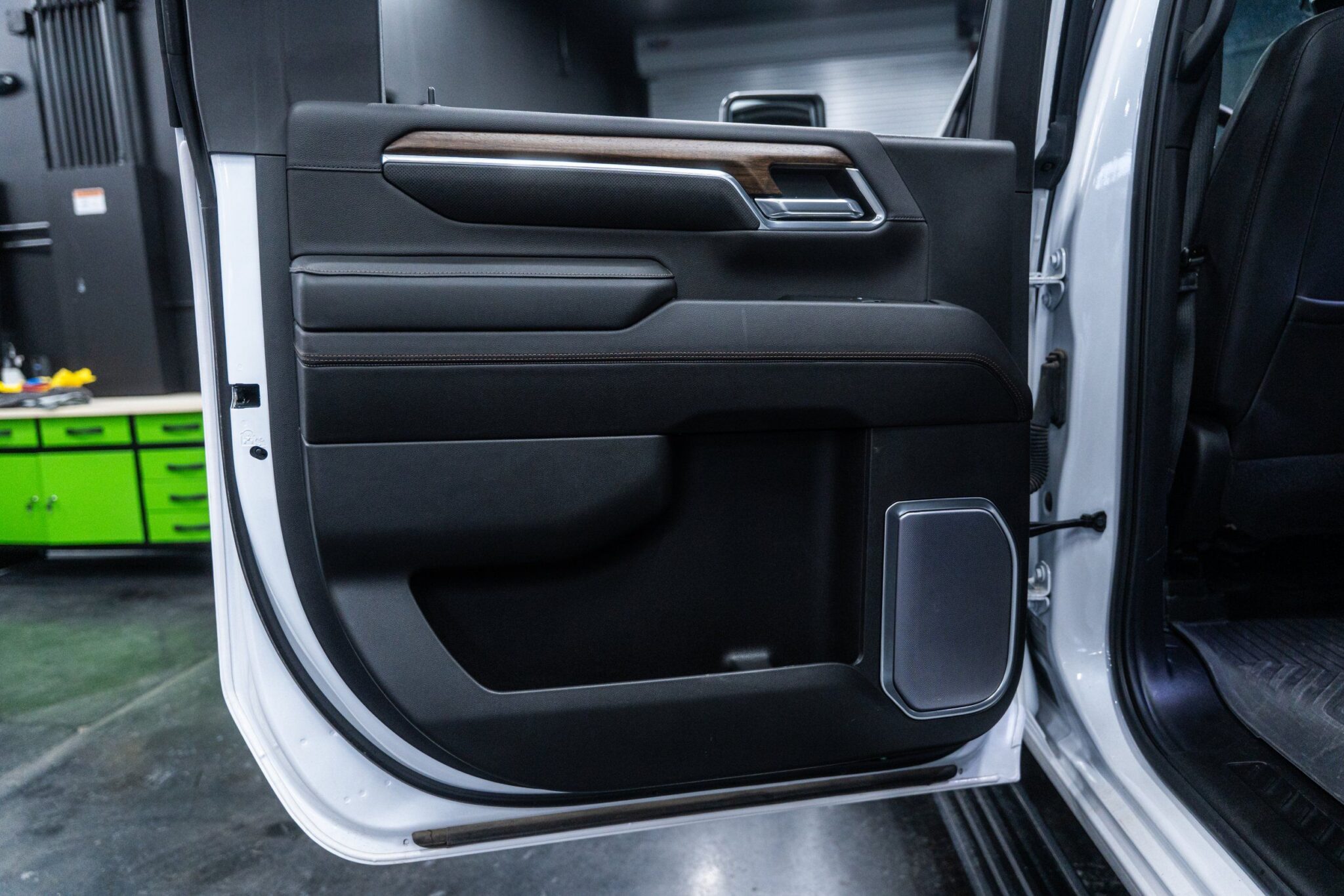 2024 Chevrolet Silverado 3500HD - Image 30