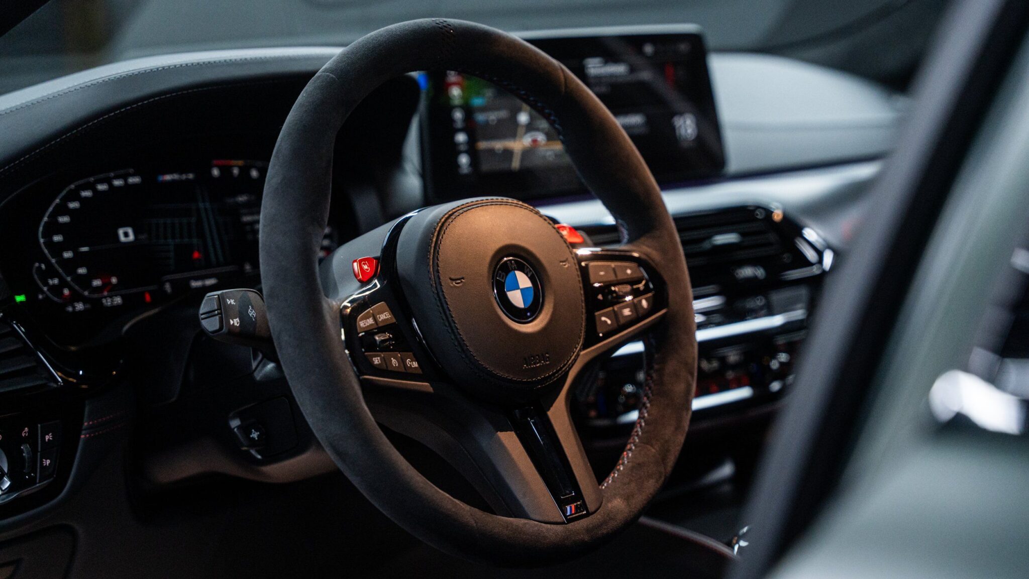 2022 BMW M5 - Image 30