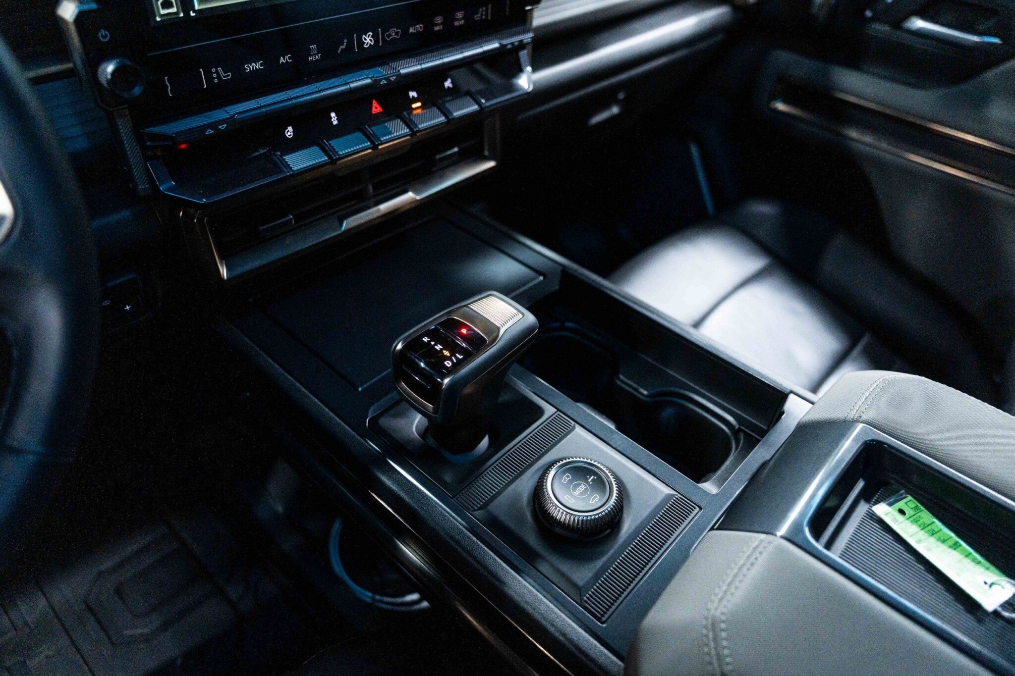 2024 GMC HUMMER EV SUV - Image 31