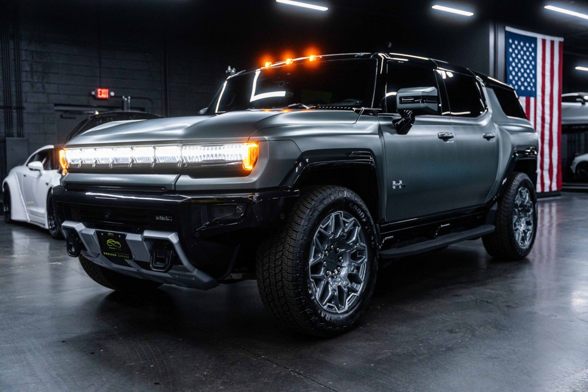 2024 GMC HUMMER EV SUV - Image 11