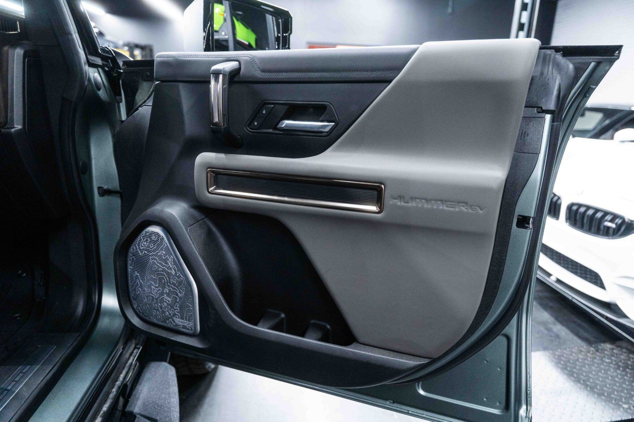 2024 GMC HUMMER EV SUV - Image 39