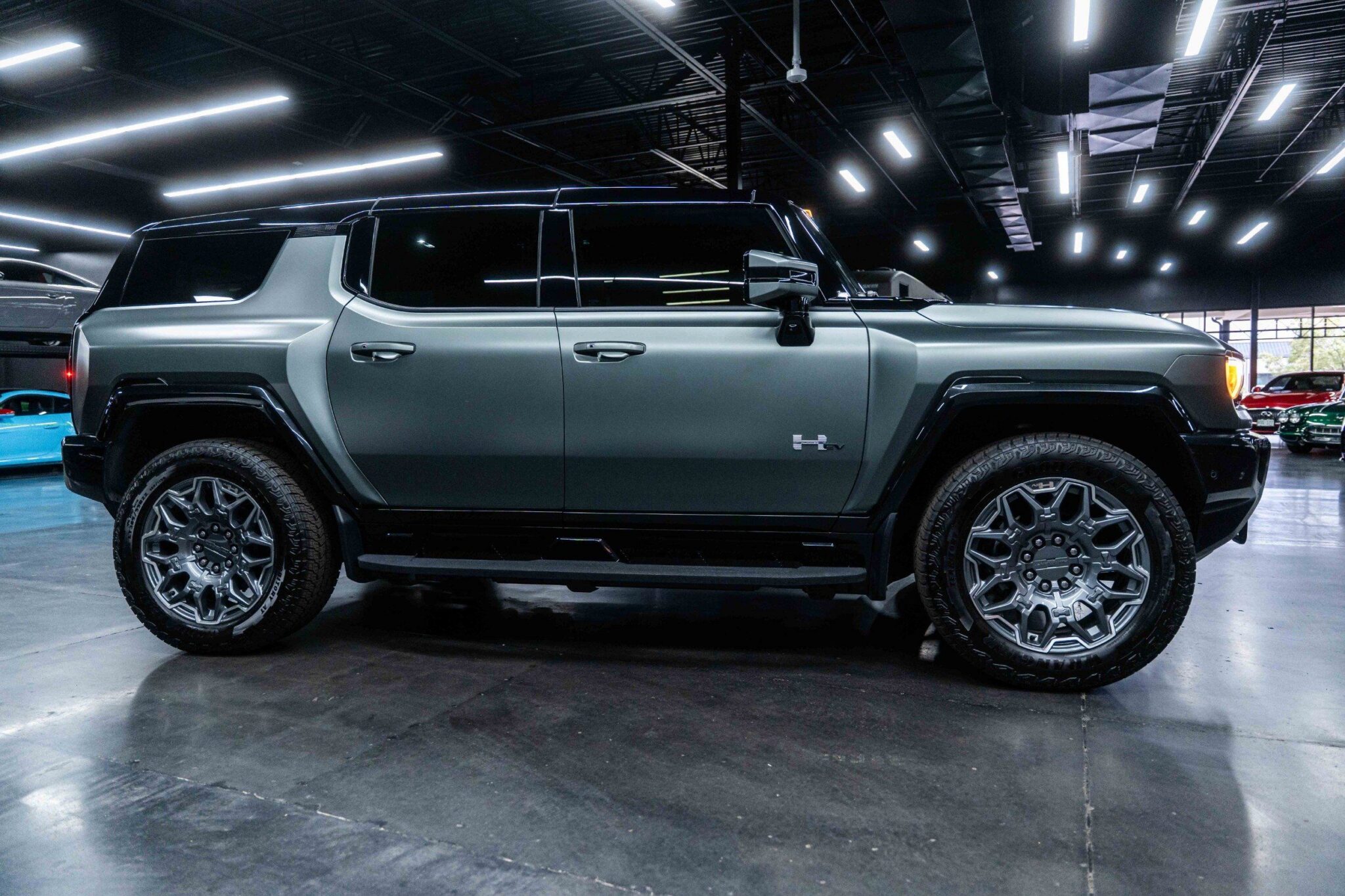 2024 GMC HUMMER EV SUV - Image 3