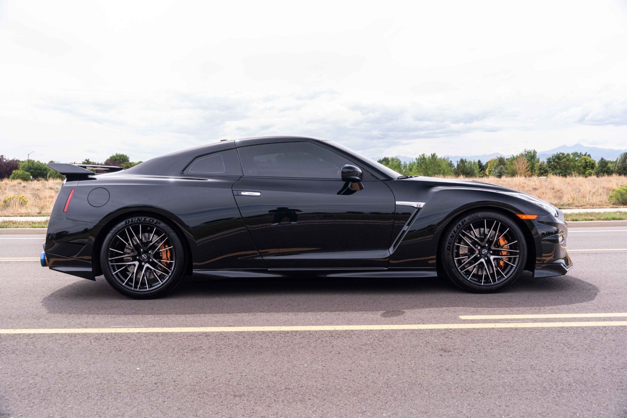2024 Nissan GT-R - Image 4